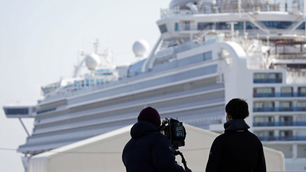 Diamond Princess лайнер коронавирус