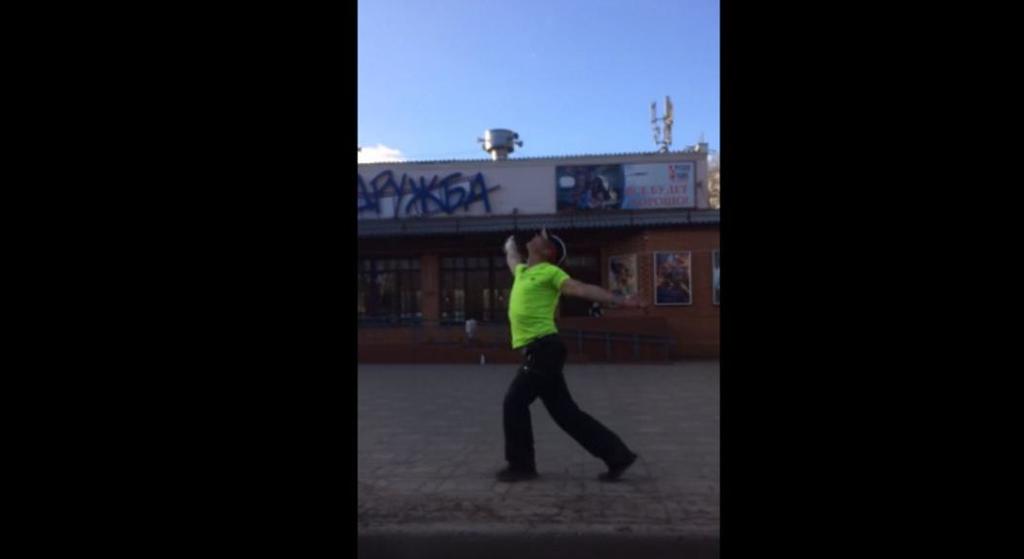 Как мне повезло с тобой картинки. Танцуют на вокзале. Северное сияние янао. Брест танцы под оркестр коваля. Мне с тобой повезло.