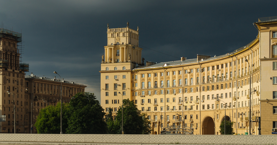 Ленинский проспект 30. Площадь Гагарина Ленинский проспект. Москва Ленинский проспект дом 37. Нескучный сад площадь Гагарина.