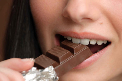 Ученые выяснили, что шоколад снижает риск смерти у женщин