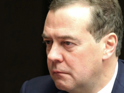 Медведев заявил о решении Запада ликвидировать Зеленского