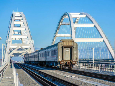 Первые кадры поврежденной части Крымского моста: есть видео — партнерский материал